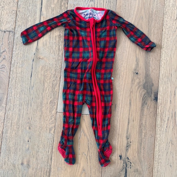 Ruggedbutts ruffle Bamboo Viscose Sleeper Onsie Double Zip Plaid Red 3-6 months - Picture 1 of 6